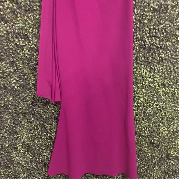 La Petite Robe di Chiara Boni
Purple Back Drape Gown - Picture 4 of 7